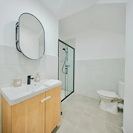 Les Maisons Des Pyrenees - Lourdes Apartment *