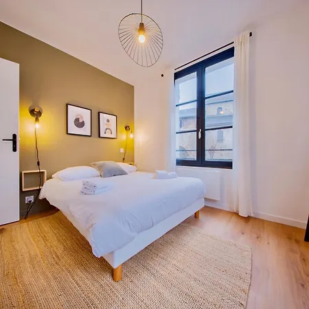 Les Maisons Des Pyrenees - Lourdes * Saint-Pe-de-Bigorre